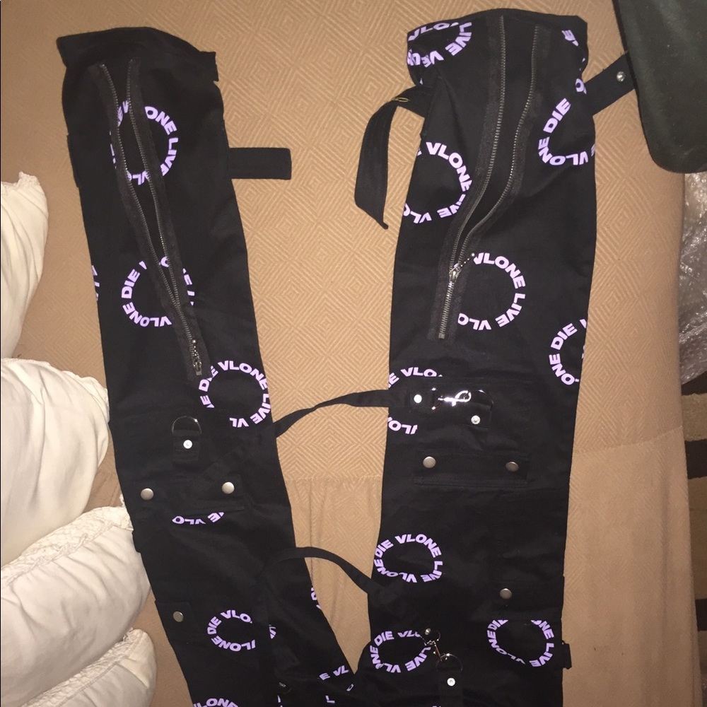 Vlone pants purple